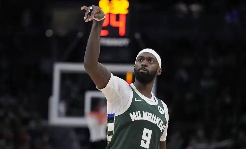 9体育-包含爆冷首场状态出色，雄鹿观众沸腾！，字母哥重返赛场比赛高潮迭起的词条