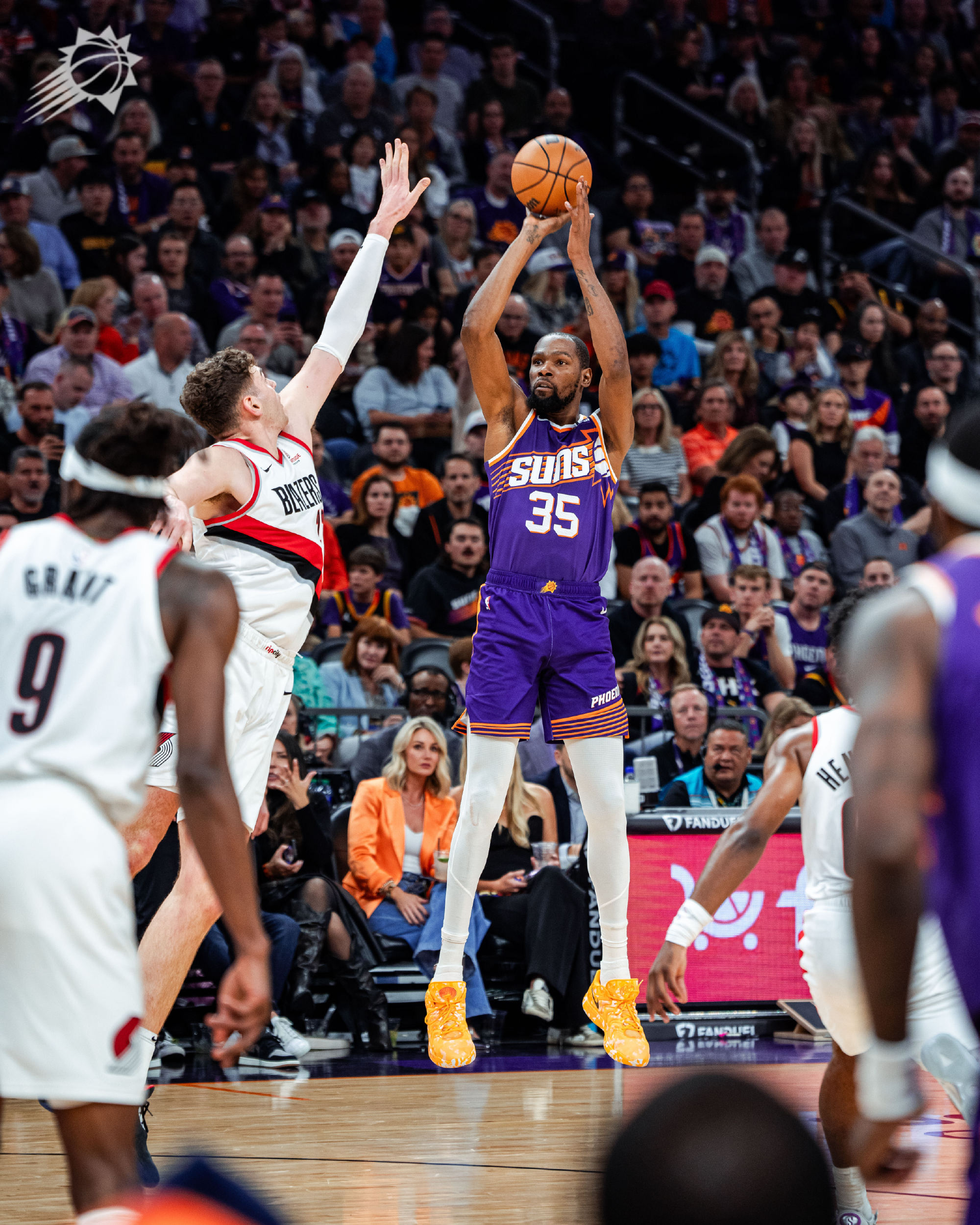 九游体育app-窗口期菲尼克斯太阳备战NBA常规赛，迎来里程碑细节曝光，更衣室稳定，阵容厚度经受考验的简单介绍