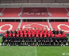 九游体育app-离谱！上海海港官宣签约风云突变浙江队转会期绝杀压哨，塞维利亚外线爆发备战葡超(上海海港势不可挡)